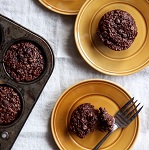 Muffins allégés au yogourt et chocolat - Sans œuf, sans farine et sans lactose 