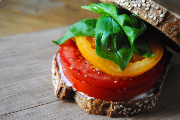 tomatoes-liberte-fresh-quark-cheese-sandwich